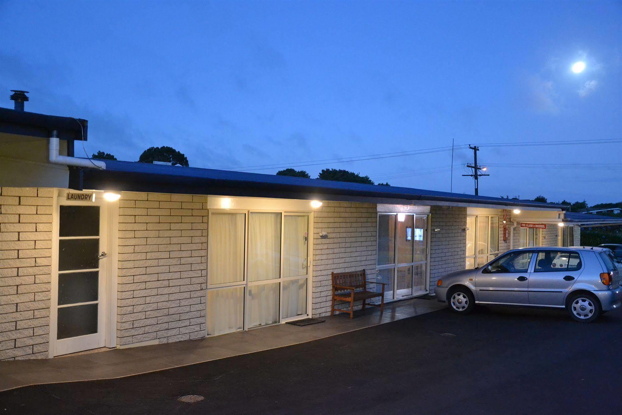 Broadway Lodge Motel Stratford Exterior foto